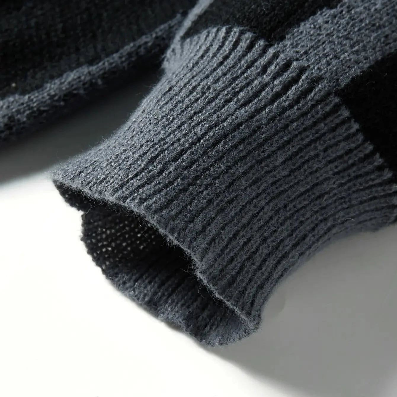 COLVIN KNITTED SWEATER